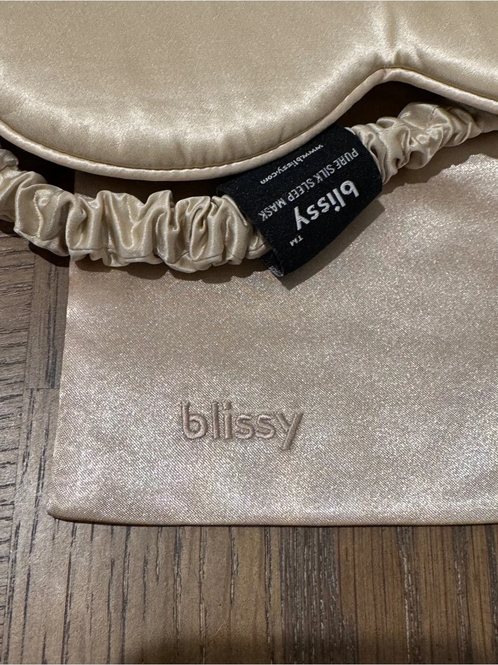 Blissy Profile Sleep Mask Blissy Pure Silk Sleep Mask in Champagne new w pouch